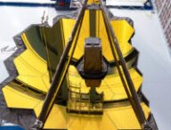15 des 18 segments du miroir du JWST. // Source : NASA/Desiree Stover (photo recadrée) 15 des 18 segments du miroir du JWST. // Source : NASA/Desiree Stover (photo recadrée)