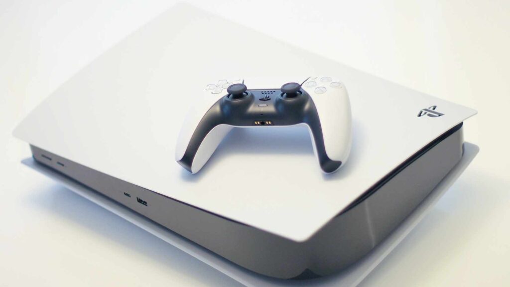 Les prix prohibitifs de la console poussent certains et certaines vers la Switch // Source : Kerde Severin / Unsplash Les prix prohibitifs de la console poussent certains et certaines vers la Switch // Source : Kerde Severin / Unsplash