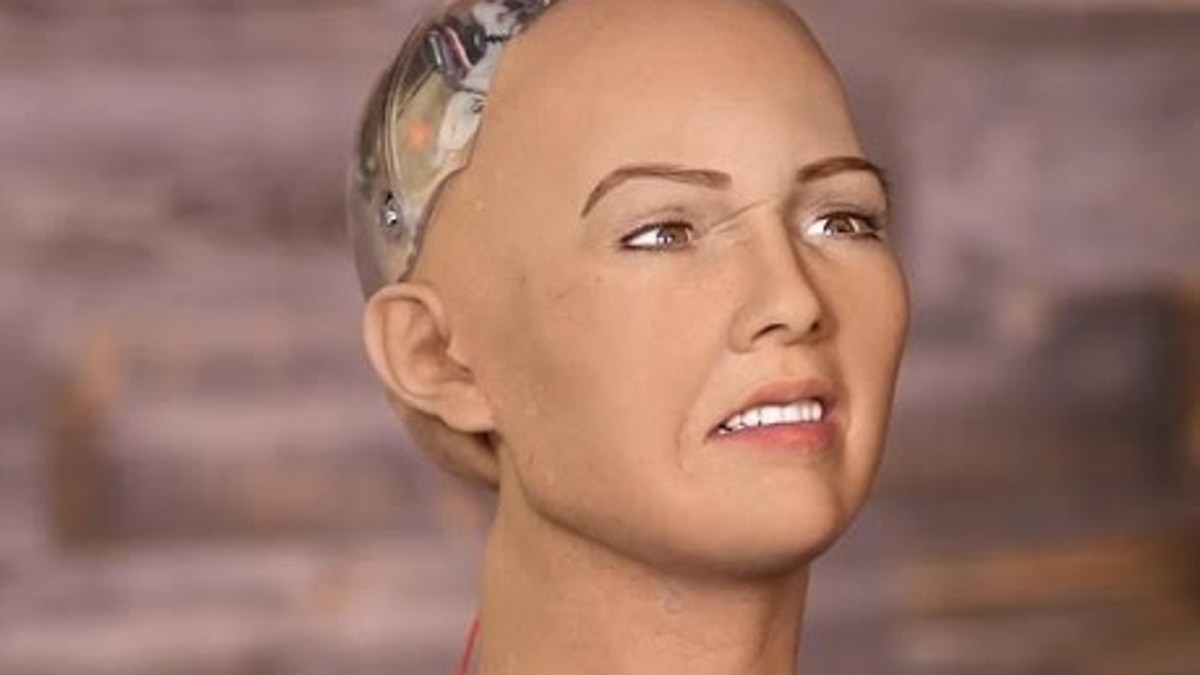 Robot humanoïde Sophia // Source : Sophia en interview avec CNBC Robot humanoïde Sophia // Source : Sophia en interview avec CNBC