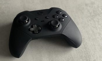 Manette Xbox Elite Series 2 // Source : Manette Xbox Elite Series 2 // Source : Maxime Claudel pour Numerama Manette Xbox Elite Series 2 // Source : Manette Xbox Elite Series 2 // Source : Maxime Claudel pour Numerama