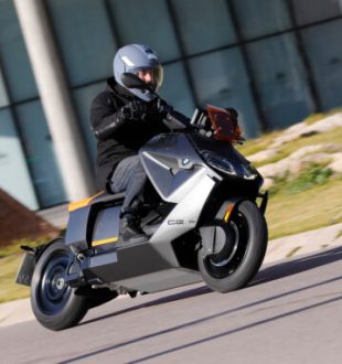 L'essai du BMW CE 04 par notre journaliste L'essai du BMW CE 04 par notre journaliste
