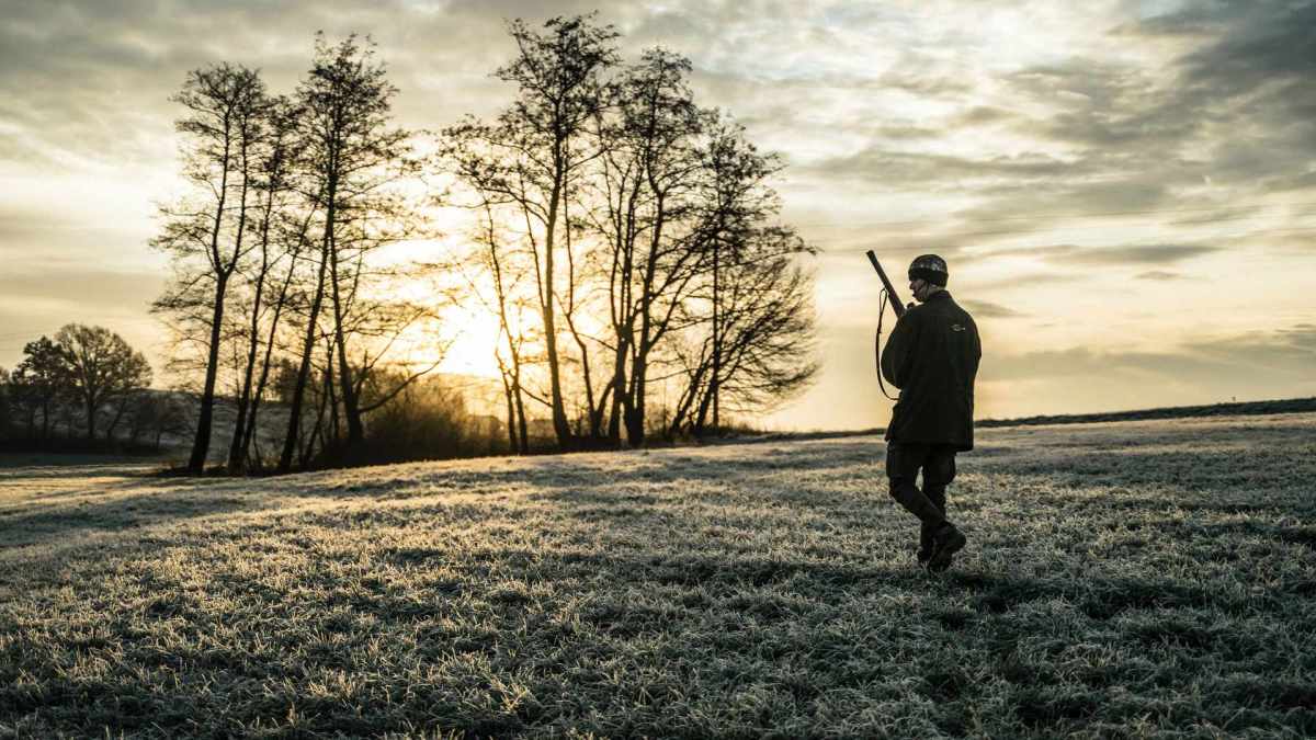 Le gouvernement veut mettre au point une application pour géolocaliser les chasseurs // Source : Julian Hanslmaier / Unsplash Le gouvernement veut mettre au point une application pour géolocaliser les chasseurs // Source : Julian Hanslmaier / Unsplash