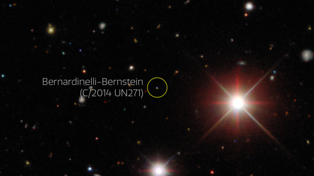 Comète Bernardinelli-Bernstein en 2017. // Source : Dark Energy Survey/DOE/FNAL/DECam/CTIO/NOIRLab/NSF/AURA/P. Bernardinelli & G. Bernstein (UPenn)/DESI Legacy Imaging Surveys Acknowledgments: T.A. Rector (University of Alaska Anchorage/NSF’s NOIRLab), M. Zamani (NSF’s NOIRLab) & J. Miller (NSF’s NOIRLab) Comète Bernardinelli-Bernstein en 2017. // Source : Dark Energy Survey/DOE/FNAL/DECam/CTIO/NOIRLab/NSF/AURA/P. Bernardinelli & G. Bernstein (UPenn)/DESI Legacy Imaging Surveys Acknowledgments: T.A. Rector (University of Alaska Anchorage/NSF’s NOIRLab), M. Zamani (NSF’s NOIRLab) & J. Miller (NSF’s NOIRLab)