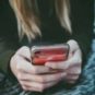 Les arnaques sur les apps de rencontre sont de plus en plus courantes // Source : Tim Mossholder / Unsplash Les arnaques sur les apps de rencontre sont de plus en plus courantes // Source : Tim Mossholder / Unsplash
