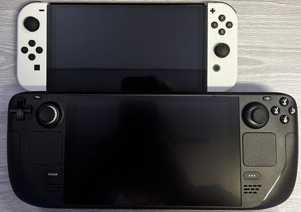Switch OLED versus Steam Deck // Source : Twitter Gary Golomb Switch OLED versus Steam Deck // Source : Twitter Gary Golomb