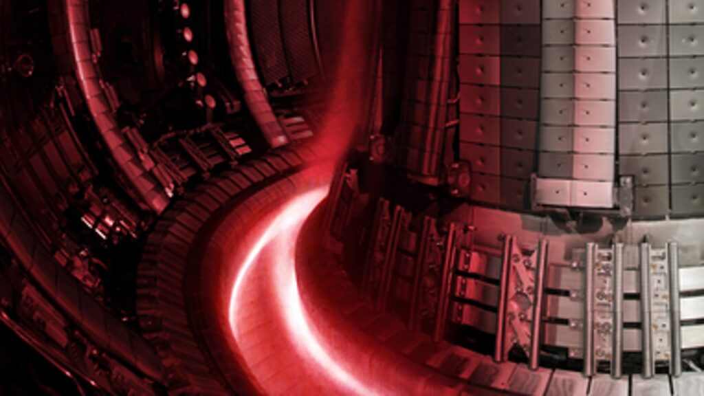 À l'intérieur du réacteur à fusion nucléaire JET. // Source : UKAEA À l'intérieur du réacteur à fusion nucléaire JET. // Source : UKAEA