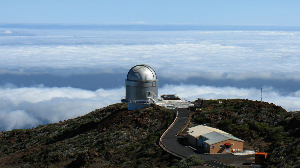 Le Télescope optique nordique. // Source : Wikimedia/CC/Michael Hanselmann (photo recadrée) Le Télescope optique nordique. // Source : Wikimedia/CC/Michael Hanselmann (photo recadrée)