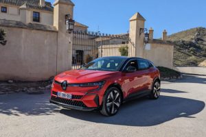 Renault Megane E-Tech  // Source : Raphaelle Baut pour Numerama
