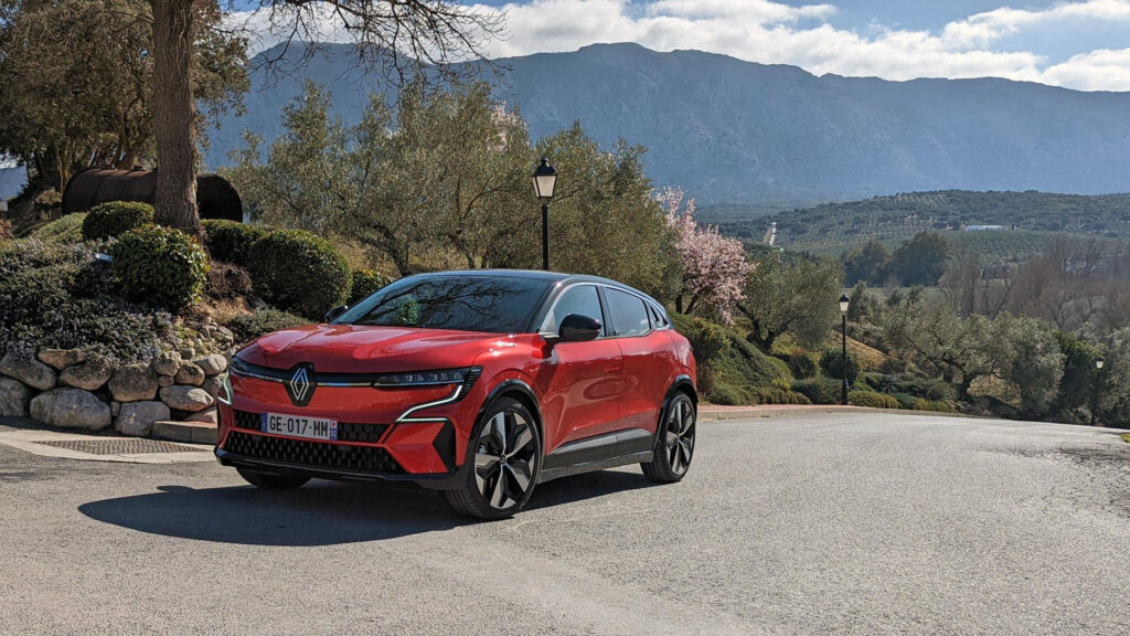 Renault Megane E-Tech // Source : Raphaelle Baut pour Numerama Renault Megane E-Tech // Source : Raphaelle Baut pour Numerama