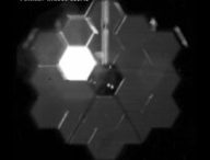 Un « selfie » du miroir primaire de Webb. // Source : Nasa Un « selfie » du miroir primaire de Webb. // Source : Nasa