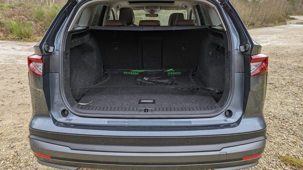 Coffre de 585 L du Skoda Enyaq // Source : Raphaelle Baut pour Numerama Coffre de 585 L du Skoda Enyaq // Source : Raphaelle Baut pour Numerama
