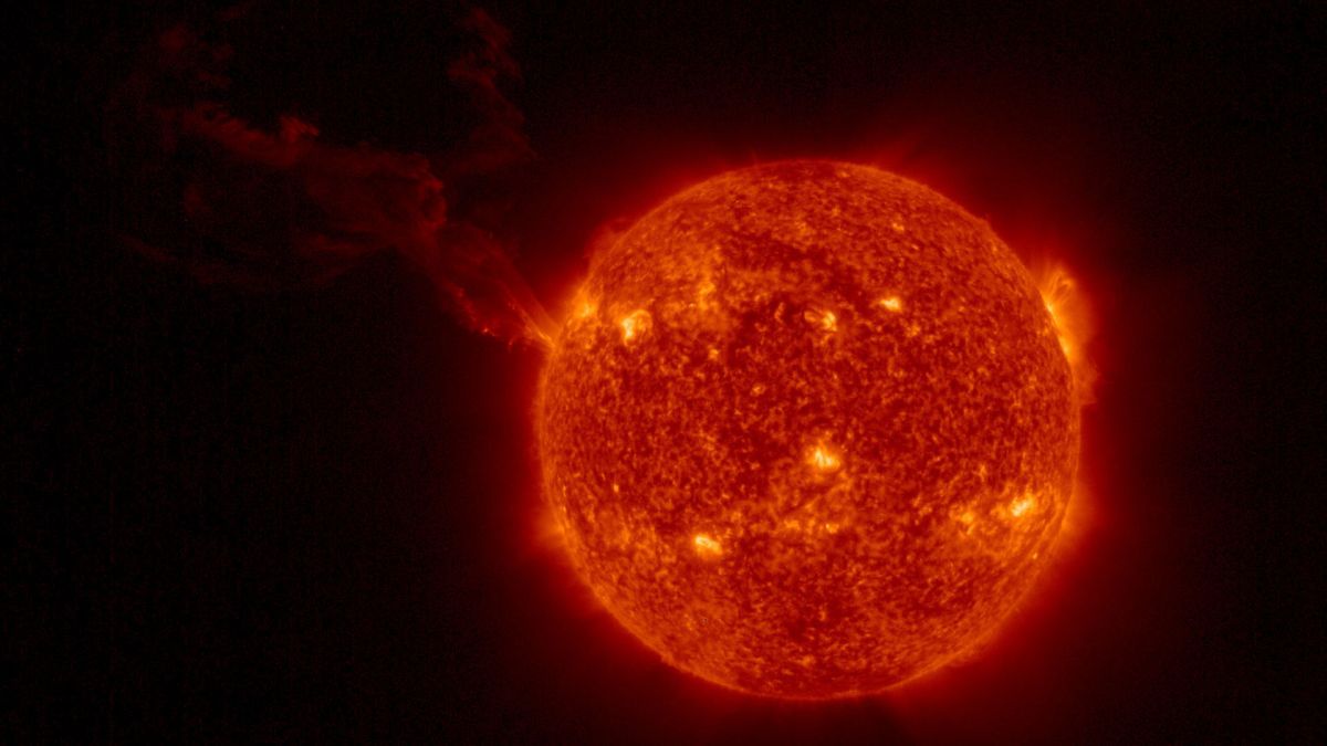 Solar Orbiter a pu voir cette protubérance solaire. // Source : Solar Orbiter/EUI Team/ESA & NASA (image recadrée) Solar Orbiter a pu voir cette protubérance solaire. // Source : Solar Orbiter/EUI Team/ESA & NASA (image recadrée)