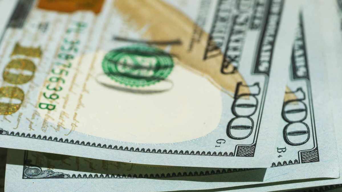 Les MNBC sont l'équivalent numériques des billets // Source : Giorgio Trovato / Unsplash Les MNBC sont l'équivalent numériques des billets // Source : Giorgio Trovato / Unsplash