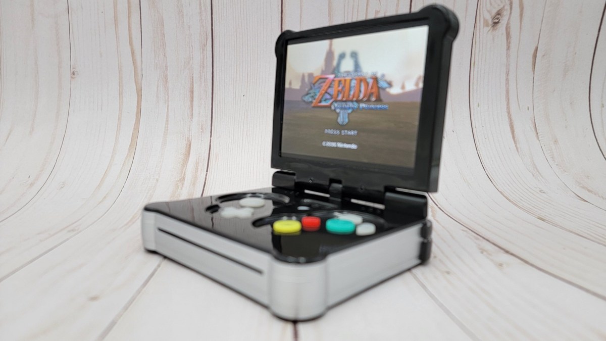 Console portable GameCube // Source : Twitter GingerOfOz Console portable GameCube // Source : Twitter GingerOfOz