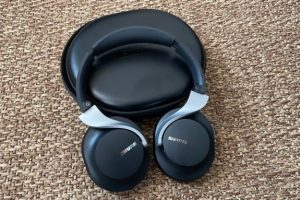 Le casque Shure Aonic 40 // Source : Maxime Claudel pour Numerama