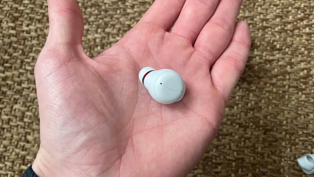 Les Amazon Echo Buds // Source : Maxime Claudel pour Numerama