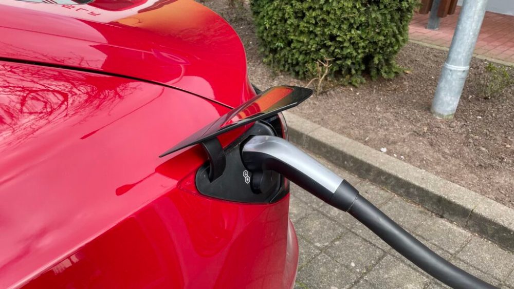 Tesla Model 3 (2022) // Source : Maxime Claudel pour Numerama Tesla Model 3 (2022) // Source : Maxime Claudel pour Numerama