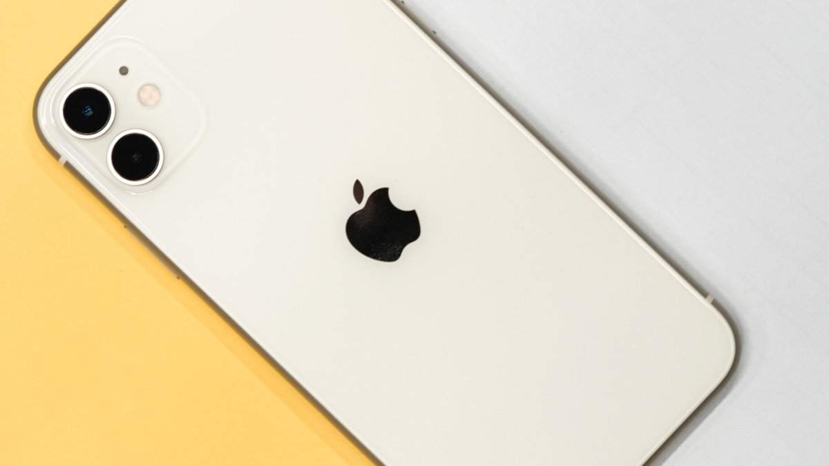 Un iPhone 11. // Source : Unplash/Vựa Táo Hire (photo recadrée) Un iPhone 11. // Source : Unplash/Vựa Táo Hire (photo recadrée)