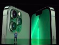 Les deux nouveaux iPhone verts // Source : Apple
