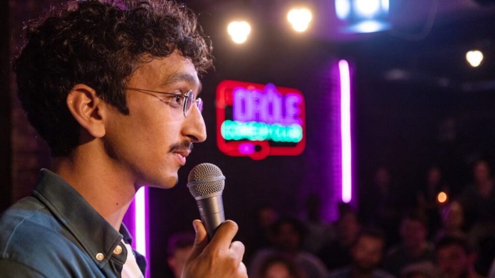 La série Drôle explore les dessous du stand-up // Source : Mika Cotellon/Netflix La série Drôle explore les dessous du stand-up // Source : Mika Cotellon/Netflix
