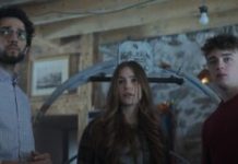 Omar Mebrouk, Jade Pedri et Thomas Chomel dans Parallèles // Source : Disney+ Omar Mebrouk, Jade Pedri et Thomas Chomel dans Parallèles // Source : Disney+