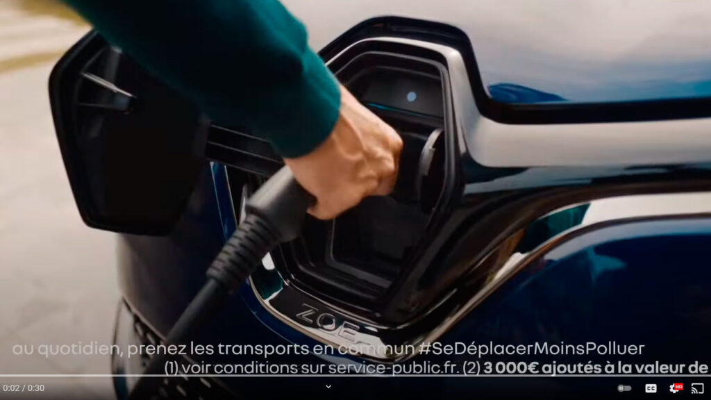 Nouvelles mentions obligatoires dans la pub auto // Source : Renault