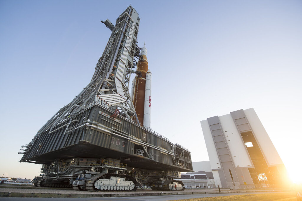 SLS Artemis 5 SLS Artemis 5