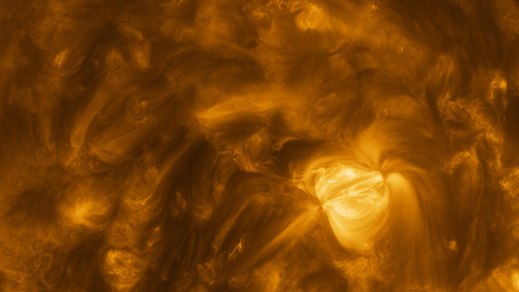 Le niveau de détails est stupéfiant. // Source : ESA & NASA/Solar Orbiter/EUI team; Data processing: E. Kraaikamp (ROB)