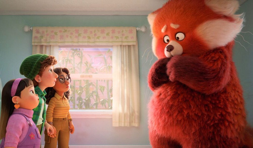 Mei Lee se transforme en panda roux dans Alerte rouge // Source : Disney/Pixar Mei Lee se transforme en panda roux dans Alerte rouge // Source : Disney/Pixar