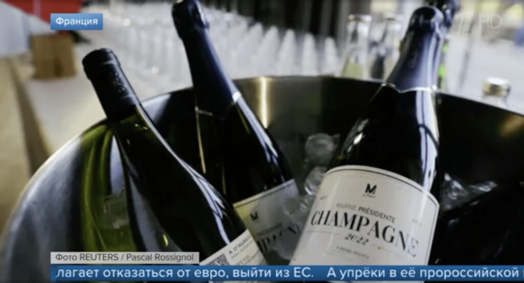 Les images du champagne étiqueté « Marine présidente » ont été diffusé sur plusieurs chaînes télés. // Source : Reuters Les images du champagne étiqueté « Marine présidente » ont été diffusé sur plusieurs chaînes télés. // Source : Reuters