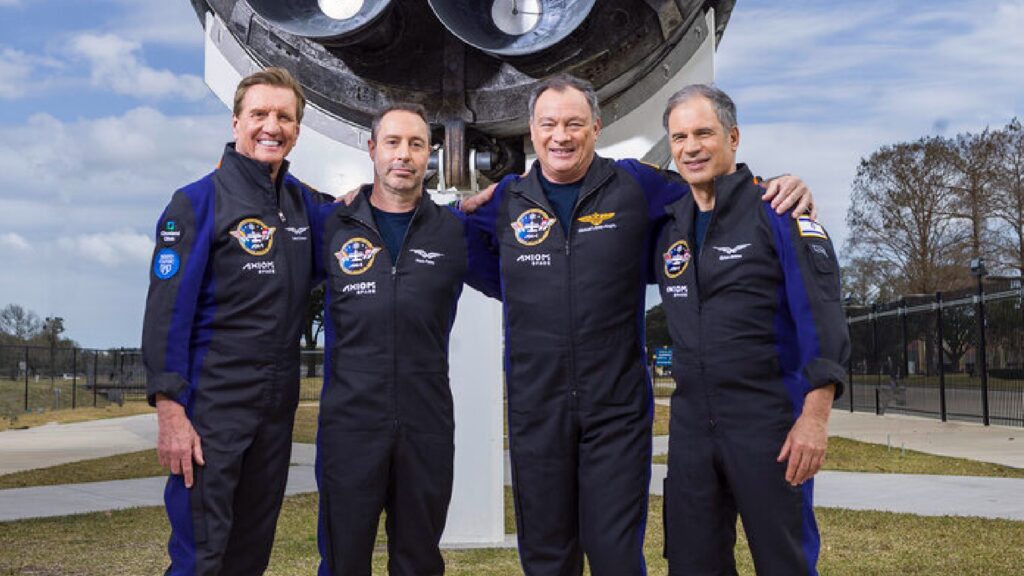 Les quatre civils qui sont partis à bord de l'ISS pour la mission privée Axiom-1. // Source : Axiom Les quatre civils qui sont partis à bord de l'ISS pour la mission privée Axiom-1. // Source : Axiom