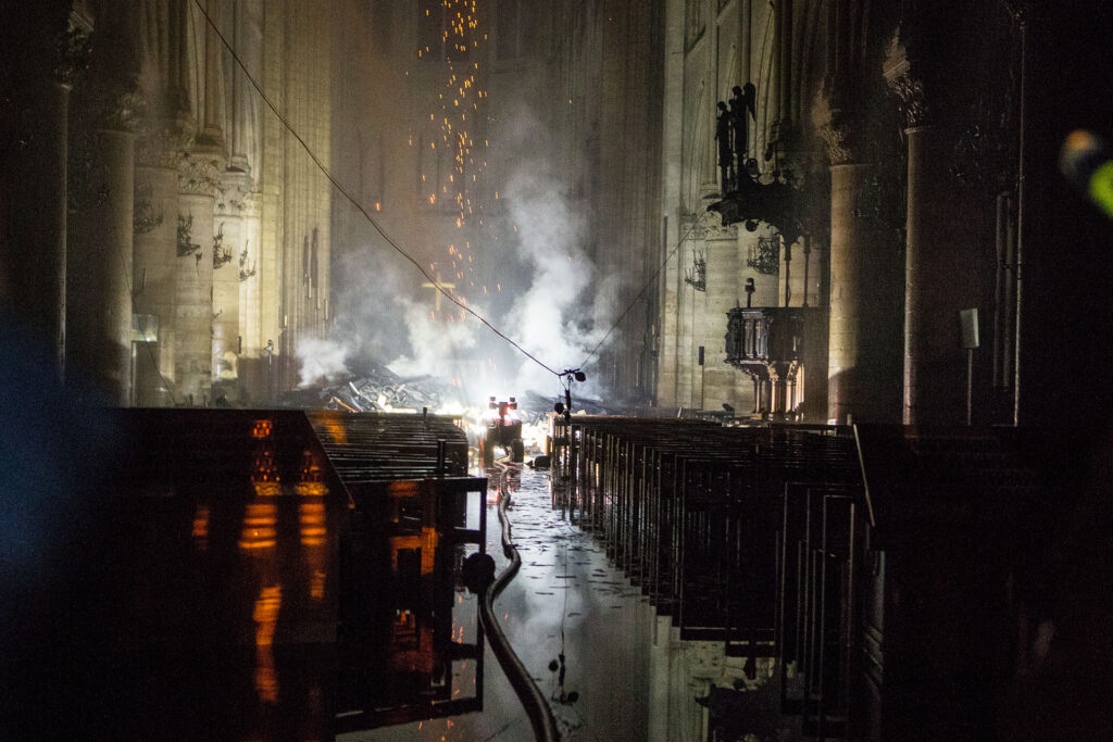 Colossus-Notre-Dame-BastienGUERCHE SecuriteCivile Colossus-Notre-Dame-BastienGUERCHE SecuriteCivile