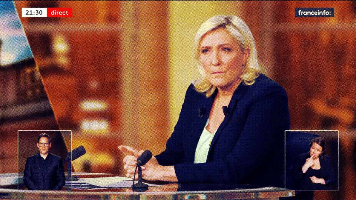 Marine Le Pen pendant le débat de l'entre deux tours, le 20 avril 2022 // Source : France Info / YouTube Marine Le Pen pendant le débat de l'entre deux tours, le 20 avril 2022 // Source : France Info / YouTube