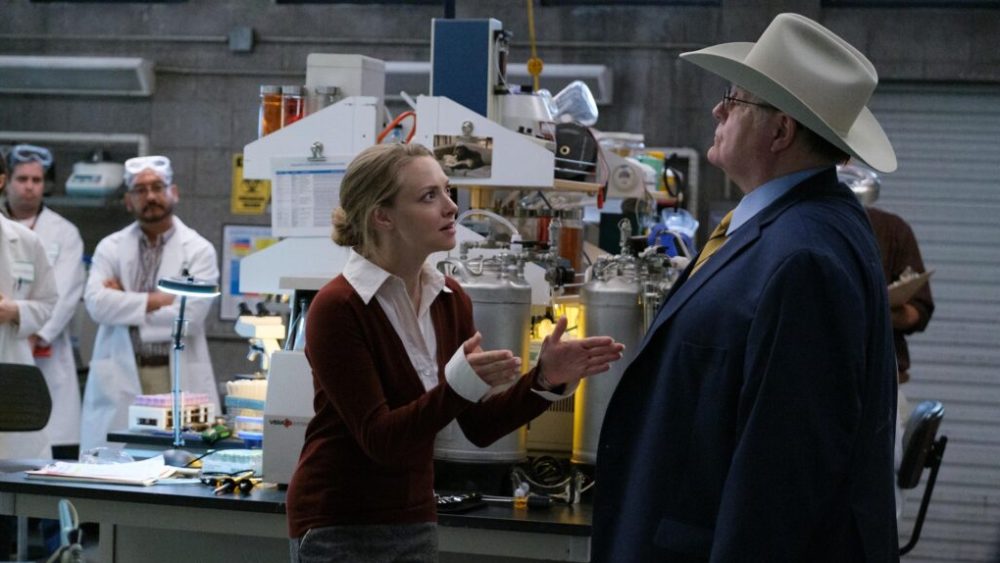 Elizabeth Holmes a réussi à bluffer les mondes de la tech et de la finance // Source : Beth Dubber/Hulu Elizabeth Holmes a réussi à bluffer les mondes de la tech et de la finance // Source : Beth Dubber/Hulu