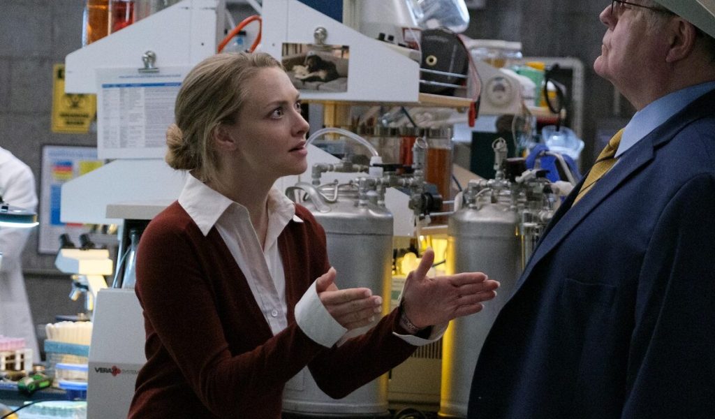 Elizabeth Holmes a réussi à bluffer les mondes de la tech et de la finance // Source : Beth Dubber/Hulu Elizabeth Holmes a réussi à bluffer les mondes de la tech et de la finance // Source : Beth Dubber/Hulu