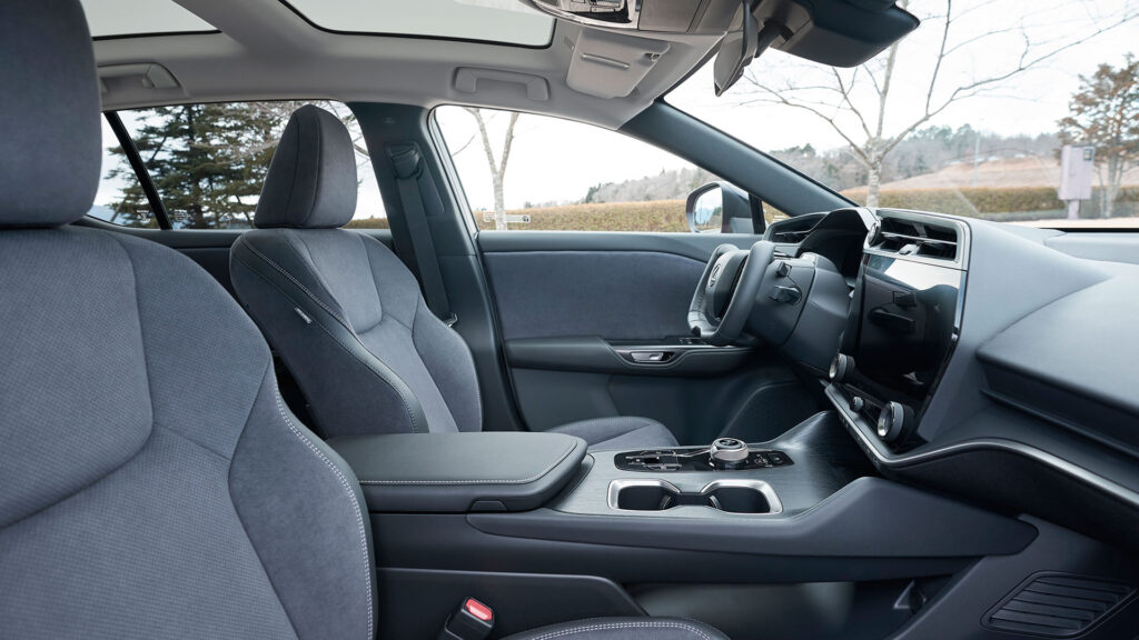 Intérieur du Lexus RZ 450e // Source : Lexus Intérieur du Lexus RZ 450e // Source : Lexus