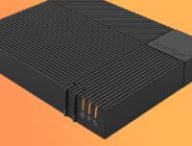 La Livebox 5 d'Orange, fournie avec l'offre Livebox Fibre. // Source : Orange / Numerama