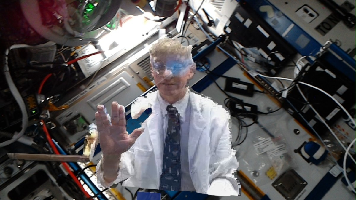 Dr. Josef Schmid holoporté à bord de l'ISS. // Source : Nasa Dr. Josef Schmid holoporté à bord de l'ISS. // Source : Nasa