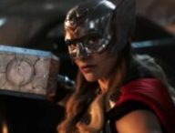 Natalie Portman / Jade Foster dans Thor Love and Thunder // Source : Marvel Natalie Portman / Jade Foster dans Thor Love and Thunder // Source : Marvel