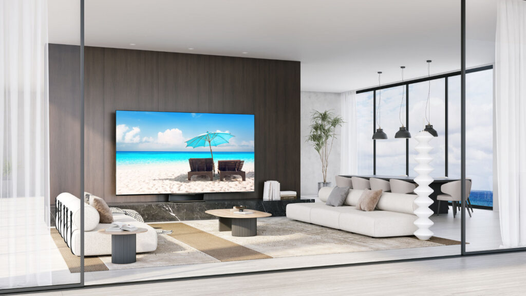 Le téléviseur TCL C83 // Source : TCL Le téléviseur TCL C83 // Source : TCL