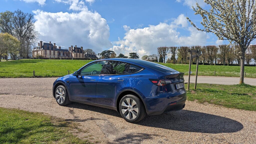 Tesla Model Y // Source : Raphaelle Baut pour Numerama Tesla Model Y // Source : Raphaelle Baut pour Numerama
