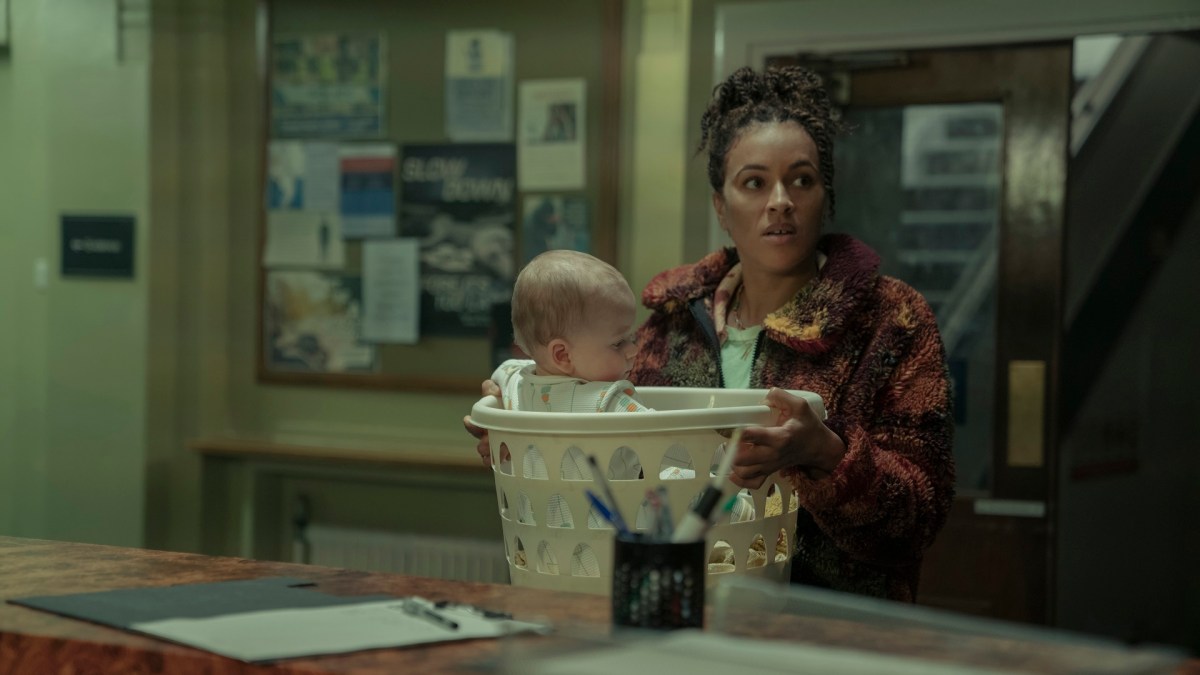Natasha va devoir composer avec un bébé manipulateur et tueur // Source : HBO Natasha va devoir composer avec un bébé manipulateur et tueur // Source : HBO
