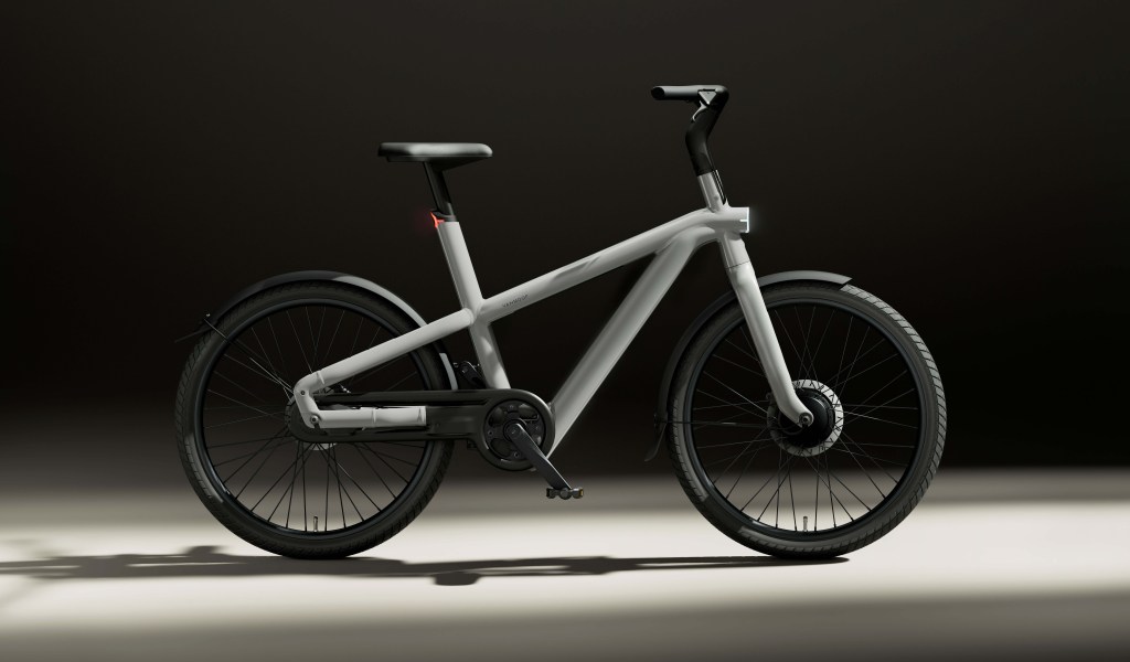 Les nouveaux VanMoof Electrified S5 et A5 // Source : VanMoof Les nouveaux VanMoof Electrified S5 et A5 // Source : VanMoof