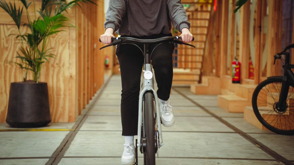 VanMoof S5 // Source : Louise Audry pour Numerama VanMoof S5 // Source : Louise Audry pour Numerama