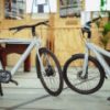 VanMoof S5 et A5 (prototypes) // Source : Louise Audry pour Numerama