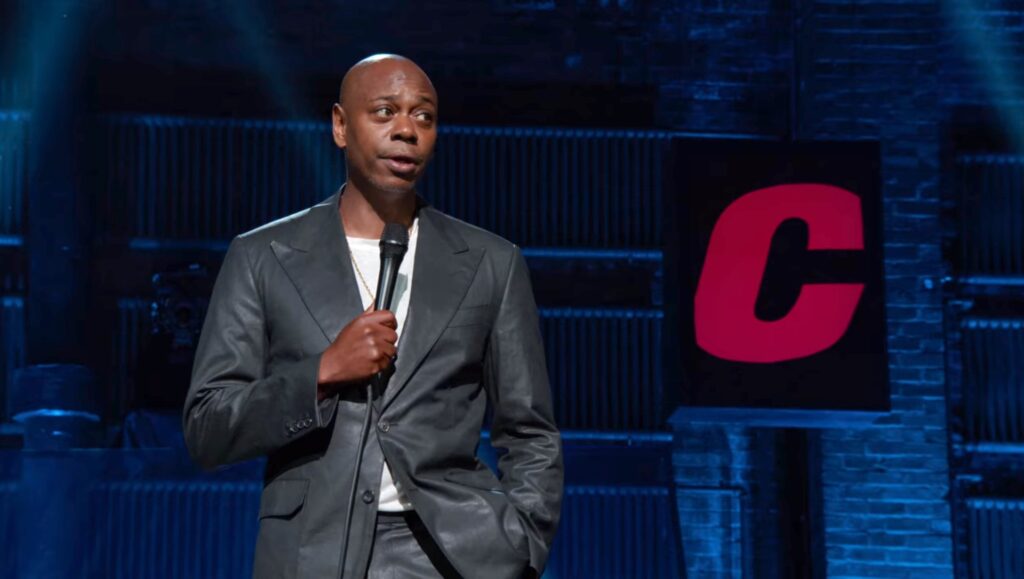 Capture d'écran du spectacle The Closer de Dave Chappelle // Source : Netflix Capture d'écran du spectacle The Closer de Dave Chappelle // Source : Netflix