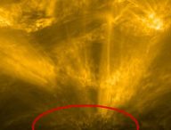 Le « hérisson solaire ». // Source : ESA & NASA/Solar Orbiter/EUI Team (photo recadrée et annotée)