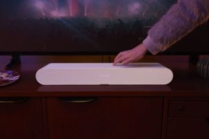 Barre de son Sonos Ray // Source : Sonos