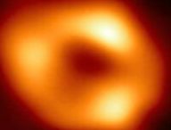 Le trou noir supermassif au centre de notre galaxie est à presque 26 000 années-lumière de nous. // Source : Photo ESO/EHT