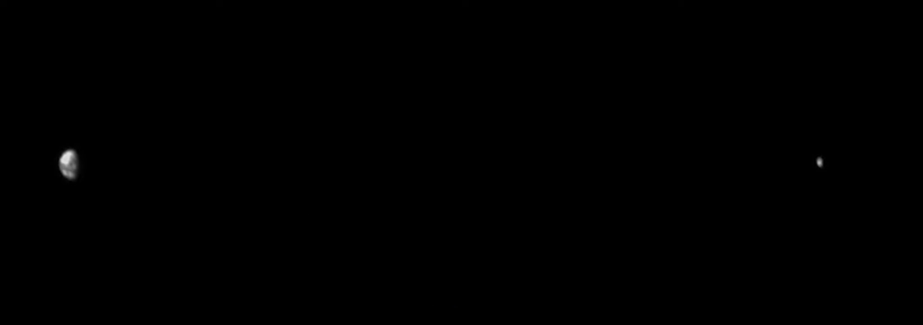 La Terre à gauche, la Lune à droite. // Source : Capture d'écran YouTube  Southwest Research Institute